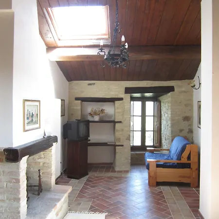 Castello Di Cisterna * Gaglietole