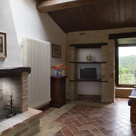 Castello Di Cisterna *