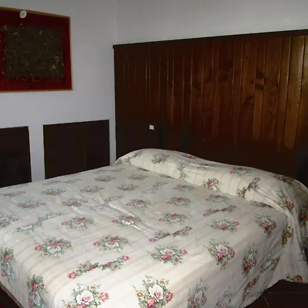 Castello Di Cisterna Gaglietole