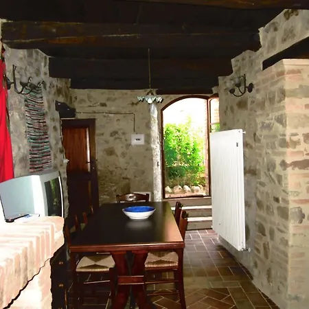 Castello Di Cisterna * Gaglietole