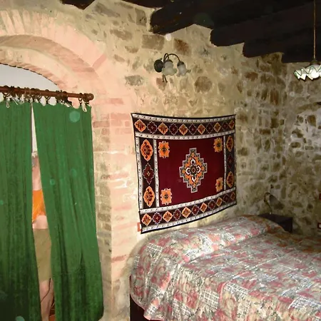 Castello Di Cisterna Aparthotel Gaglietole