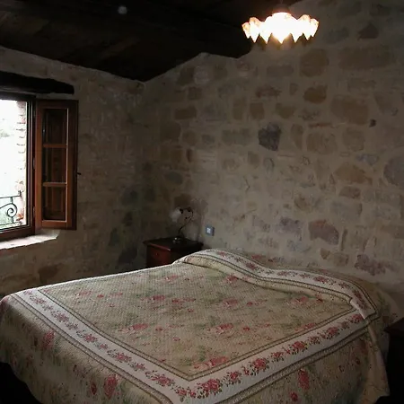 Castello Di Cisterna Aparthotel