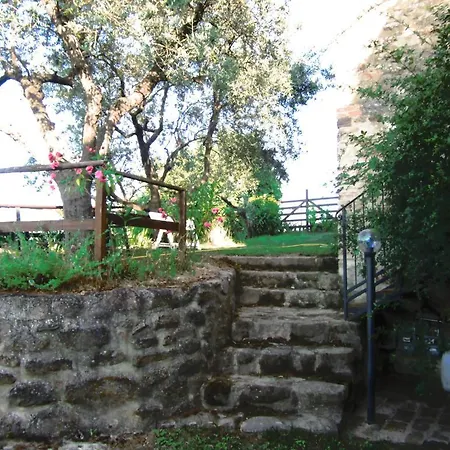 Castello Di Cisterna Aparthotel