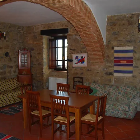 Lägenhetshotell Castello Di Cisterna