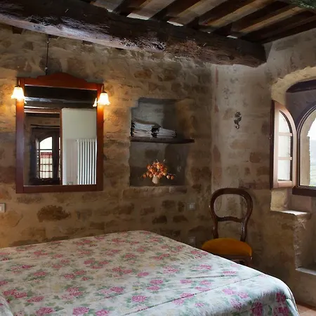 Castello Di Cisterna Gaglietole