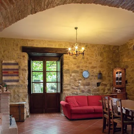Castello Di Cisterna Gaglietole