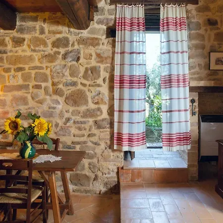 Aparthotel Castello Di Cisterna Gaglietole
