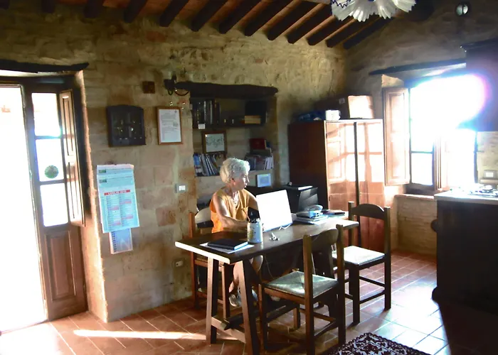 Castello Di Cisterna アパートホテル *