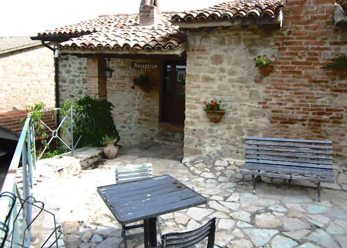 Castello Di Cisterna *