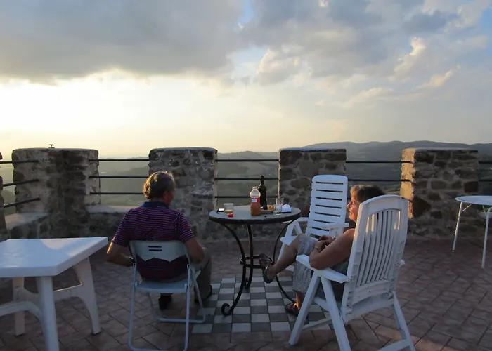 Castello Di Cisterna Apart-hotel