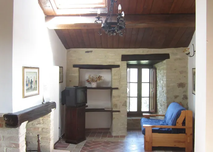 Castello Di Cisterna * Gaglietole