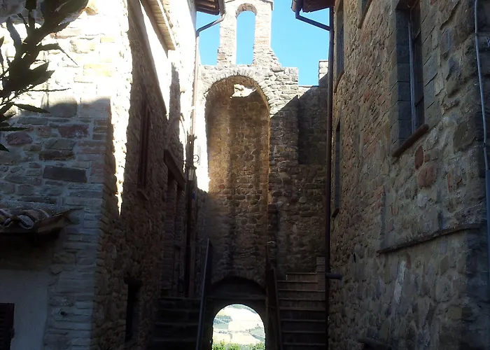 Castello Di Cisterna *