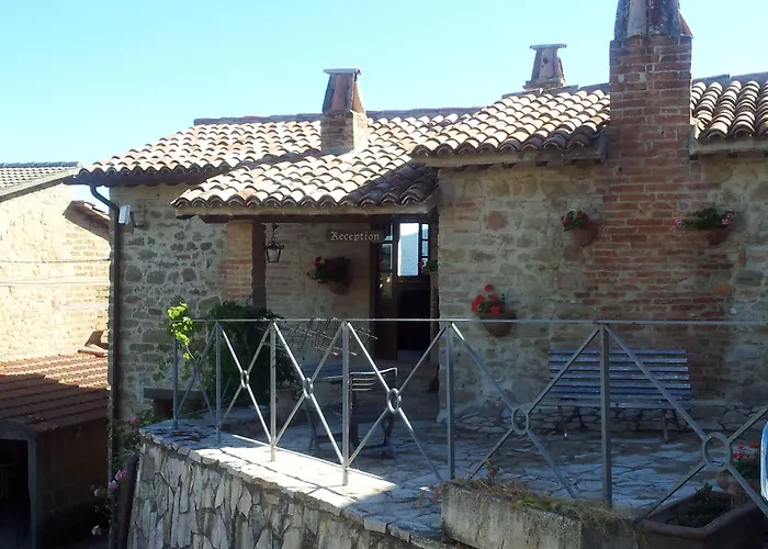 Castello Di Cisterna * Gaglietole