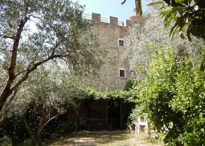 Apart-hotel Castello Di Cisterna *