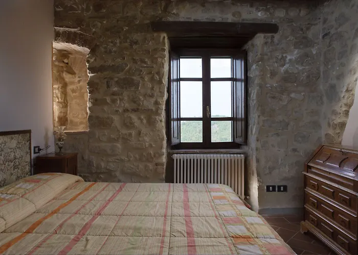 Castello Di Cisterna * Gaglietole