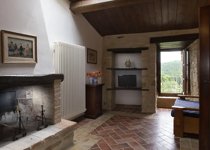 Castello Di Cisterna *