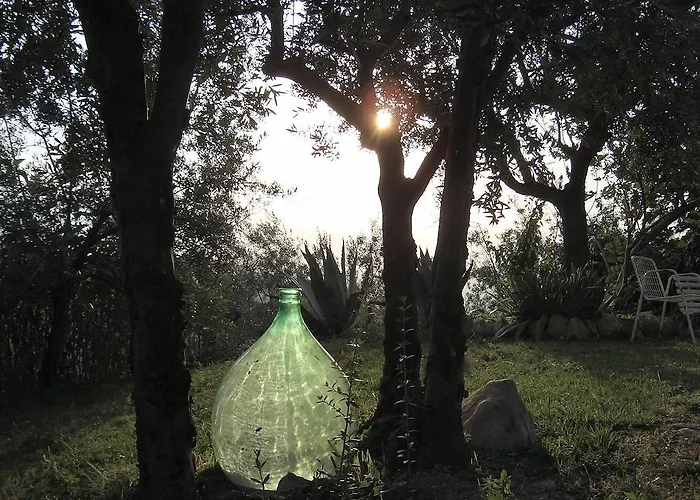 Castello Di Cisterna Apart-hotel Gaglietole