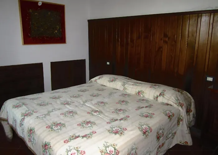 Castello Di Cisterna Gaglietole