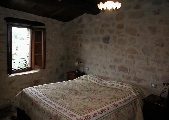 Castello Di Cisterna Apart-hotel