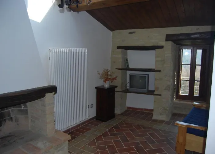 Castello Di Cisterna Apart-hotel *