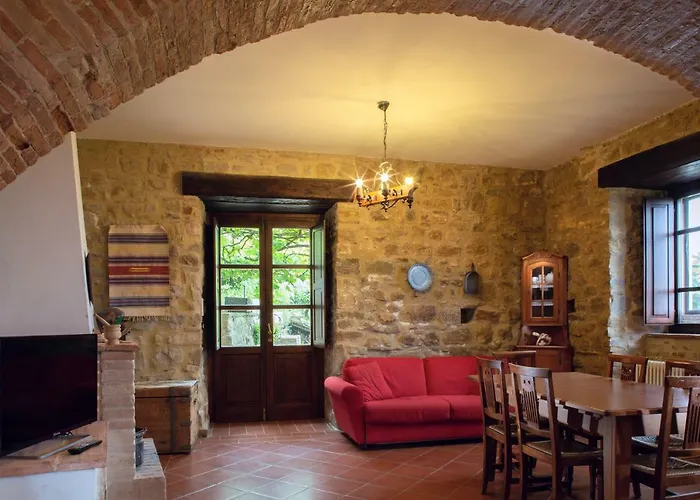 Castello Di Cisterna Gaglietole